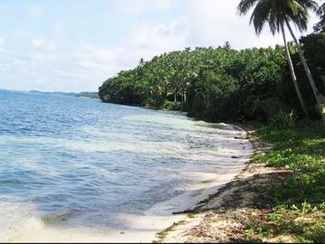 Resale Title Beach View corner lot 1,140 sqm located in Calicoan Ocean Villas, Guiuan, Samar