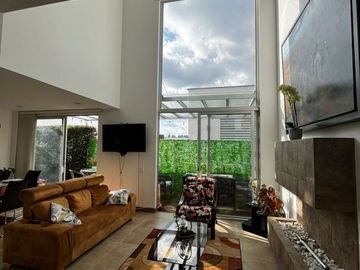 VENTA DE CASA DE 146 M2 EN CONJUNTO CERRADO EN LA FLORIDA MANIZALES CALDAS