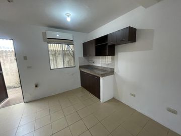 URBANIZACION CIUDAD SANTIAGO ETAPA LA RIA VENDO PRECIOSA CASA ESQUINERA DOS PLANTAS, TRES DORMITORIOS, EXCELENTES ACABADOS