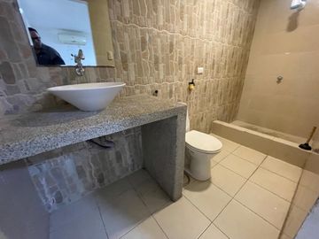 URBANIZACION CIUDAD SANTIAGO ETAPA LA RIA VENDO PRECIOSA CASA ESQUINERA DOS PLANTAS, TRES DORMITORIOS, EXCELENTES ACABADOS