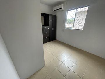 URBANIZACION CIUDAD SANTIAGO ETAPA LA RIA VENDO PRECIOSA CASA ESQUINERA DOS PLANTAS, TRES DORMITORIOS, EXCELENTES ACABADOS
