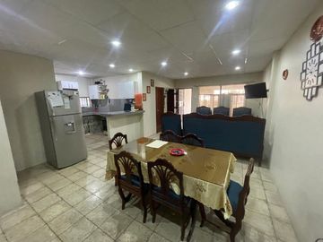 CIUDADELA GUAYACANE3S VENDO PRECIOSA VILLA UNA PLANTA, TRES DORMITORIOS, EXCELENTES ACABADOS, OPORTUNIDAD