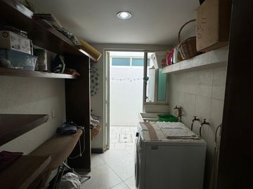 Amplia casa en venta en Hacienda Los Naranjos