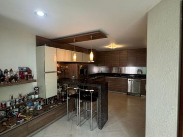 Amplia casa en venta en Hacienda Los Naranjos