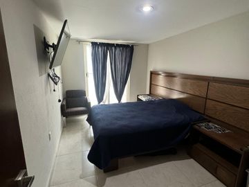 Amplia casa en venta en Hacienda Los Naranjos