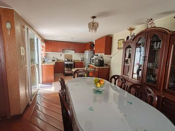 CASA EN VENTA SECTOR CARCELEN ALTO, DENTRO DE CONJUNTO PRIVADO