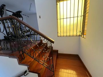 Vendo Hermosa Casa Remodelada - San Borja
