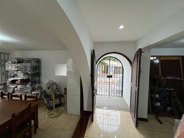 Vendo Hermosa Casa Remodelada - San Borja