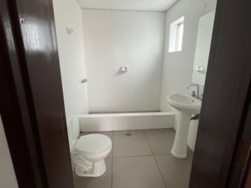 Vendo Hermosa Casa Remodelada - San Borja