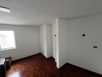 Vendo Hermosa Casa Remodelada - San Borja