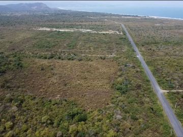 terreno de venta en puerto cayo frente al mar