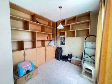 Se Vende Casa Super Amplia Y Moderna En La Molina