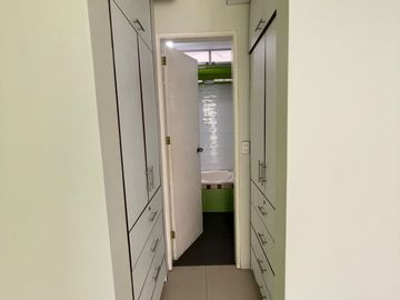 Se Vende Casa Super Amplia Y Moderna En La Molina