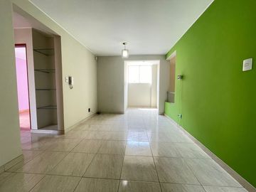 Se Vende Casa Super Amplia Y Moderna En La Molina