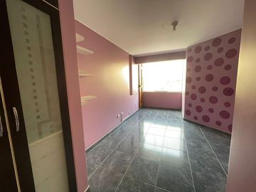 Se Vende Casa Super Amplia Y Moderna En La Molina