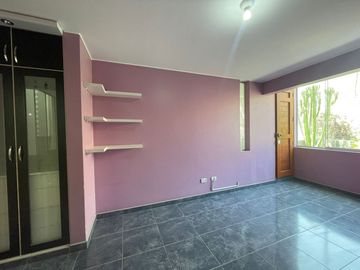 Se Vende Casa Super Amplia Y Moderna En La Molina