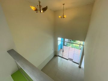 Se Vende Casa Super Amplia Y Moderna En La Molina