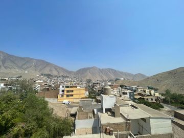 Se Vende Casa Super Amplia Y Moderna En La Molina