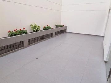 En venta  hermoso departamento  en 1er piso frente a Parque en Urb. Valle Hermoso - Surco