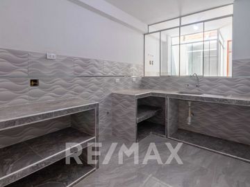 Alquiler Casa En Estreno 240m2 En San Martin De Porres