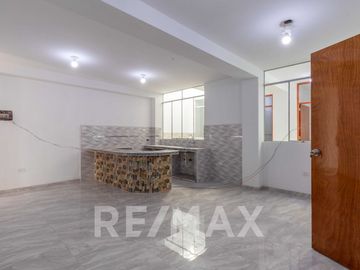 Alquiler Casa En Estreno 240m2 En San Martin De Porres