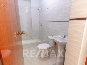 Alquiler Casa En Estreno 240m2 En San Martin De Porres