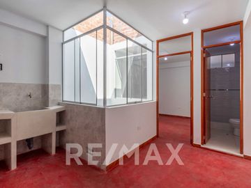 Alquiler Casa En Estreno 240m2 En San Martin De Porres