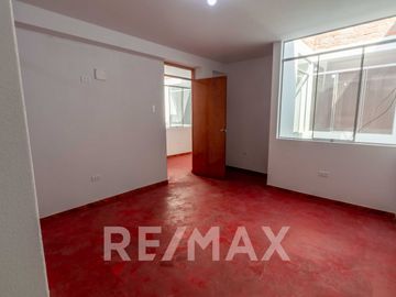Alquiler Casa En Estreno 240m2 En San Martin De Porres