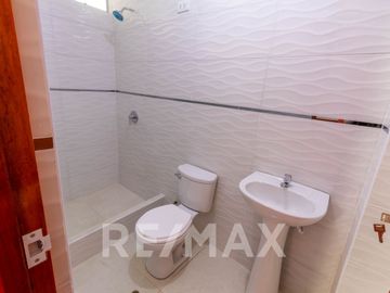 Alquiler Casa En Estreno 240m2 En San Martin De Porres