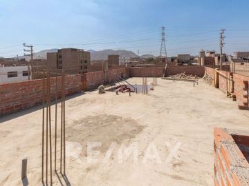 Alquiler Casa En Estreno 240m2 En San Martin De Porres