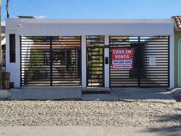 CASA EN VENTA - COLONIA CAMPESTRE MURUA