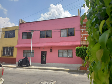 Casa en venta en Cuchilla Agrícola Oriental. A 500m del metro Puebla.