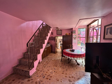 Casa en venta en Cuchilla Agrícola Oriental. A 500m del metro Puebla.
