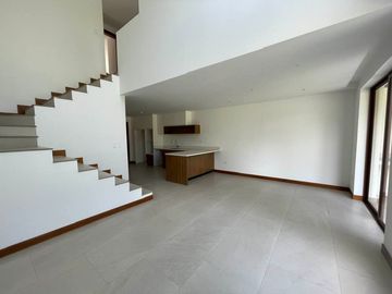 Vendo Casa Cumbaya - Sector Lumbisi - Home Realtors By Monica Miranda