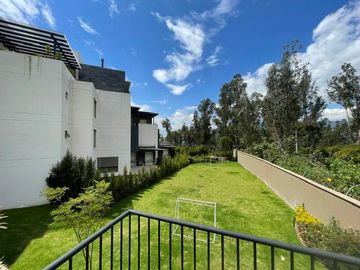 Vendo Casa Cumbaya - Sector Lumbisi - Home Realtors By Monica Miranda