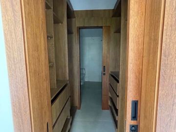 Vendo Casa Cumbaya - Sector Lumbisi - Home Realtors By Monica Miranda