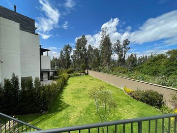 Vendo Casa Cumbaya - Sector Lumbisi - Home Realtors By Monica Miranda