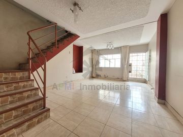 REMATE DE CASA EN EL CENTRO DE CHICLAYO