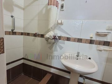 REMATE DE CASA EN EL CENTRO DE CHICLAYO