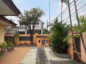 Rumah Bersih terawat tanah 400 m2 di Pesanggrahan, Jakarta Selatan siap pakai