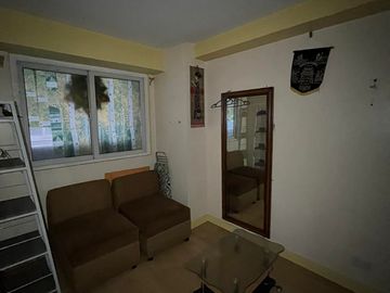 BANK FORECLOSED UNIT FOR SALE IN VICTORIA TOWERS, PANAY AVE., QUEZON CITY