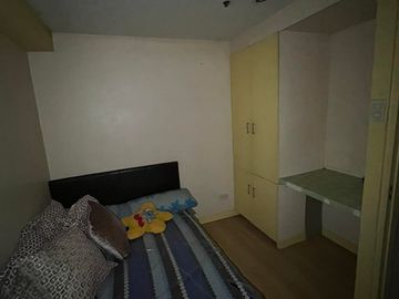 BANK FORECLOSED UNIT FOR SALE IN VICTORIA TOWERS, PANAY AVE., QUEZON CITY