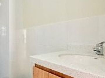 SE VENDE DPTO DE ESTRENO PISO 3 CON ASCENSOR, EN ZONA CÉNTRICA DE SAN MIGUEL ENTRE LA AV. PRECURSORES Y AV. ESCARDÓ
