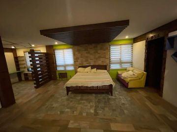 3-STOREY HOUSE WITH MINI POND FOR SALE LOCATED AT SAN FERNANDO CITY NEAR VISTA MALL, PAMPANGA