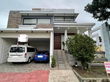 3-STOREY HOUSE WITH MINI POND FOR SALE LOCATED AT SAN FERNANDO CITY NEAR VISTA MALL, PAMPANGA