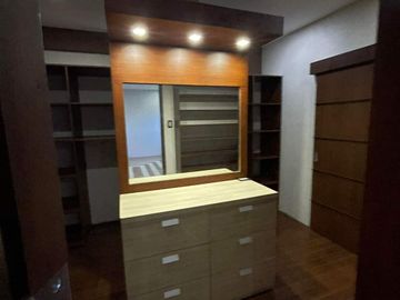 3-STOREY HOUSE WITH MINI POND FOR SALE LOCATED AT SAN FERNANDO CITY NEAR VISTA MALL, PAMPANGA