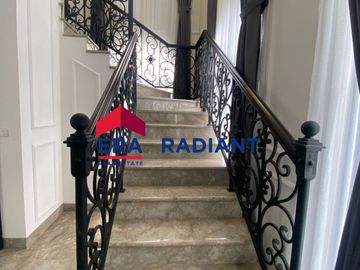 Rumah Hoek Baru Modern Classic di Kebayoran View, Akses Mudah ke Segala Fasilitas Bintaro Jaya