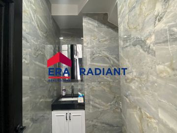 Rumah Hoek Baru Modern Classic di Kebayoran View, Akses Mudah ke Segala Fasilitas Bintaro Jaya