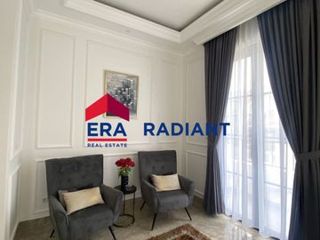 Rumah Hoek Baru Modern Classic di Kebayoran View, Akses Mudah ke Segala Fasilitas Bintaro Jaya