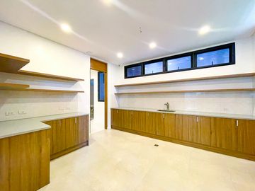 5 Bedroom House and Lot for Sale in Ayala Alabang Village